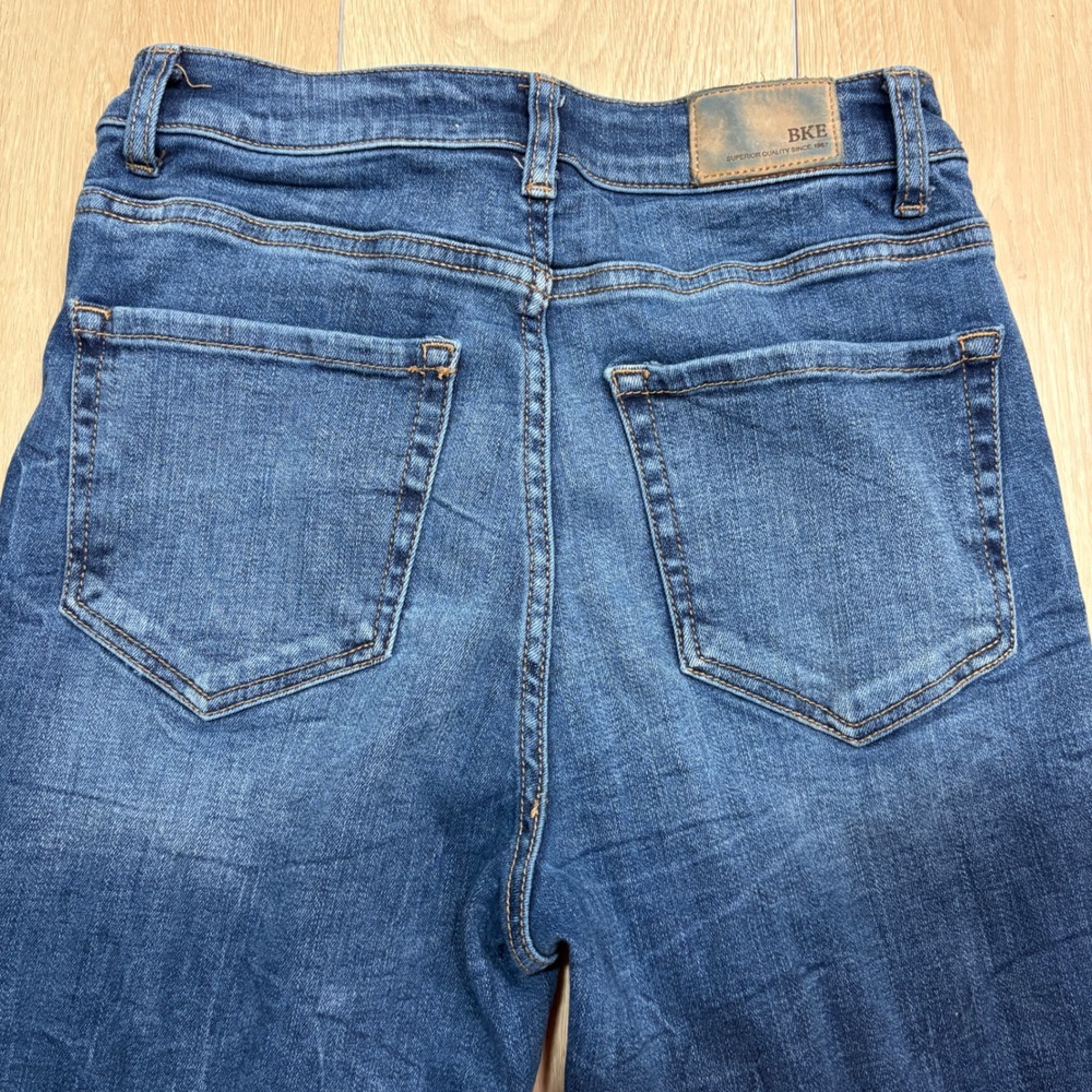 BKE Billie High Rise Slim Tailored Bootcut Jeans Blue Wash 27x31.5 Distressed - Picture 6 of 10